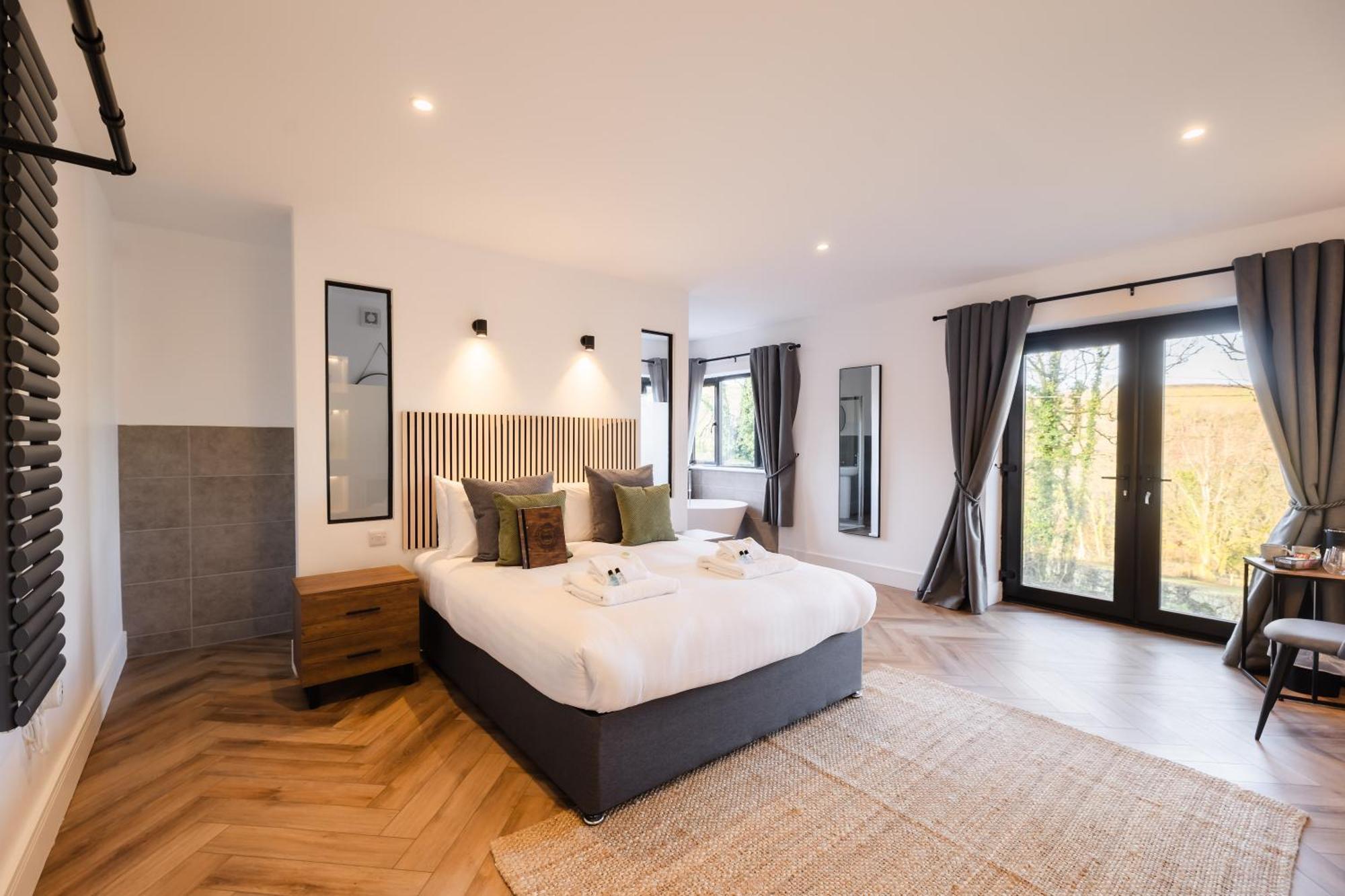 Hotel The Old House 1147 Bridgend  Esterno foto